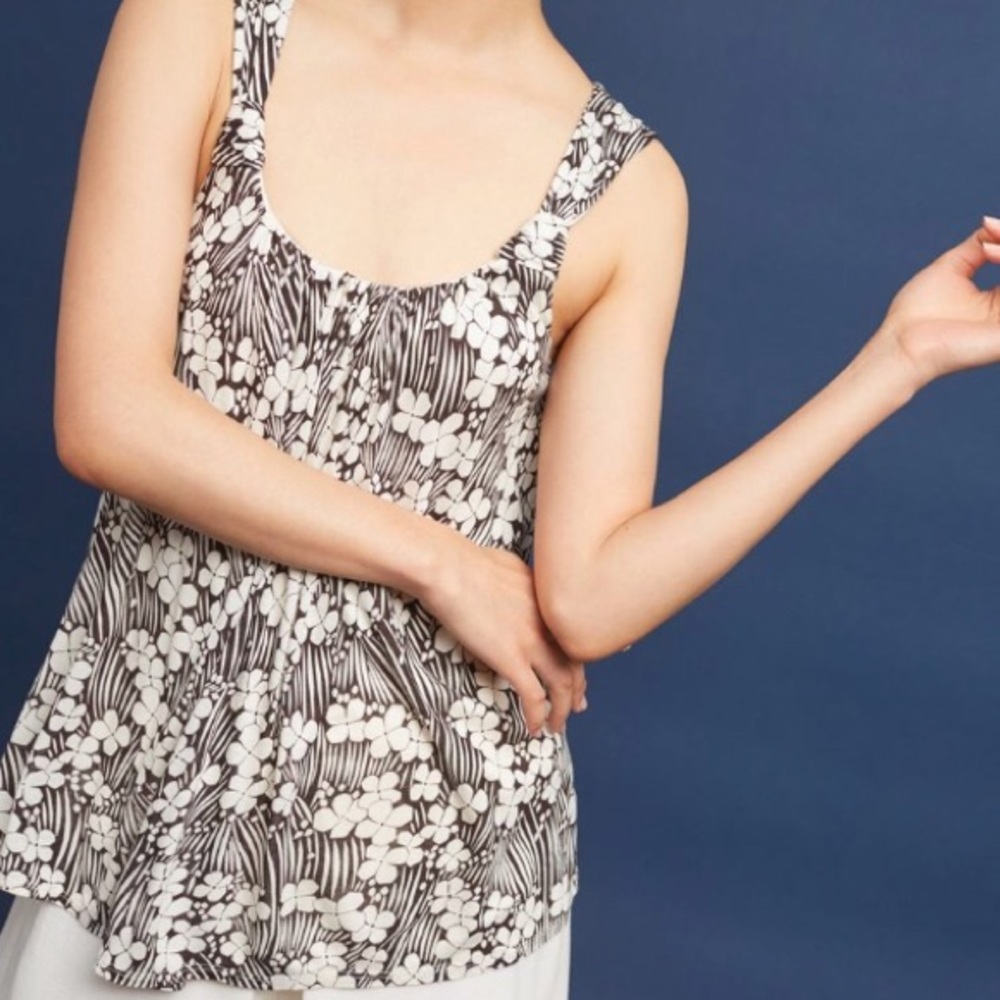 NWT Knotted Scoop Neck Tank - Picture 1 of 3